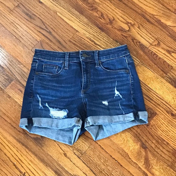 Universal Thread Denim Jean High Rise Distressed Shorts
Pockets Stretch Materia - Picture 1 of 10